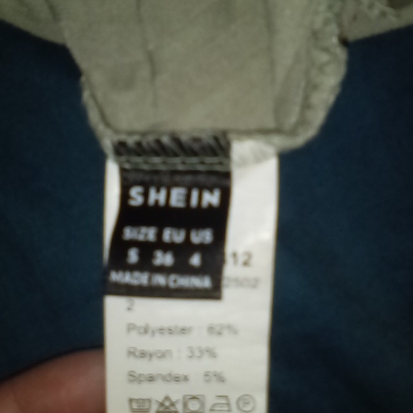 Shein Crop Top - Picture 3 of 4